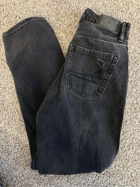 American Eagle Outfitters Women’s Faded Black Straight Jeans